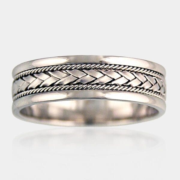 Men's Patterned White Gold Wedding Ring