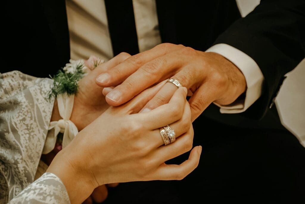 Choosing the Perfect Wedding and Engagement Ring Set